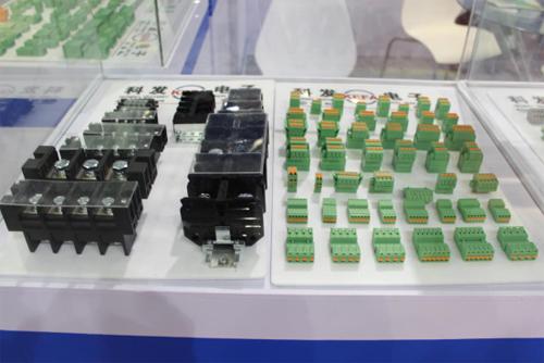 科发电子携领先的元器件产品亮相2015上海工博会